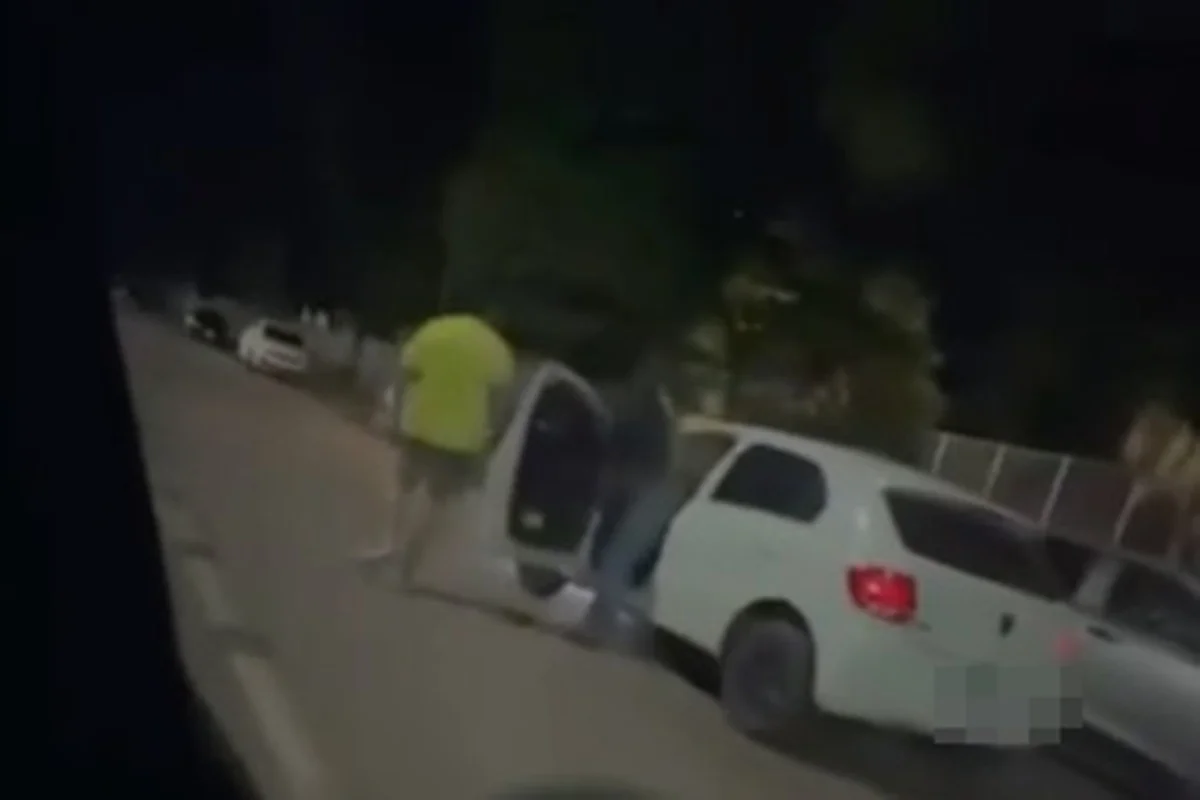 Momento em que o policial militar, suspeito de atirar no carro é flagrado Momento em que o policial militar, suspeito de atirar no carro é flagrado