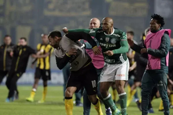 Felipe Melo pode ser detido ao pisar no Uruguai. Entenda