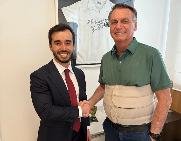 Ex-presidente Jair Bolsonaro recebeu Ricardo Pita, auxiliar de Donald Trump