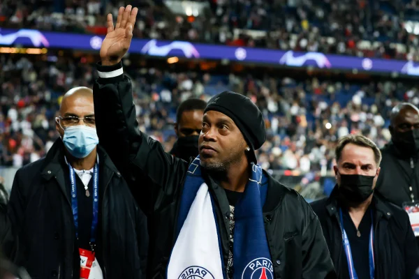 Ronaldinho Gaúcho PSG - Metrópoles