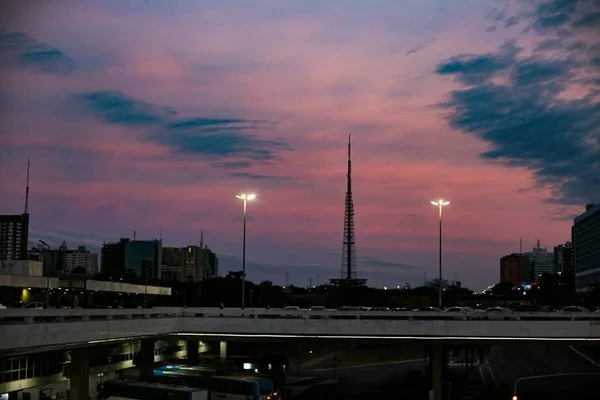 Alerta para vendavais no DF se estende até sábado. Entenda o fenômeno