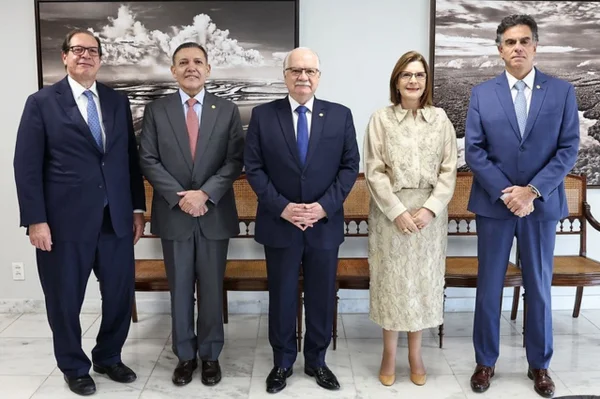 Fachin e presidentes de tribunais superiores