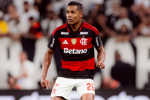 Foto colorida de Alex Sandro, do Flamengo - Metrópoles
