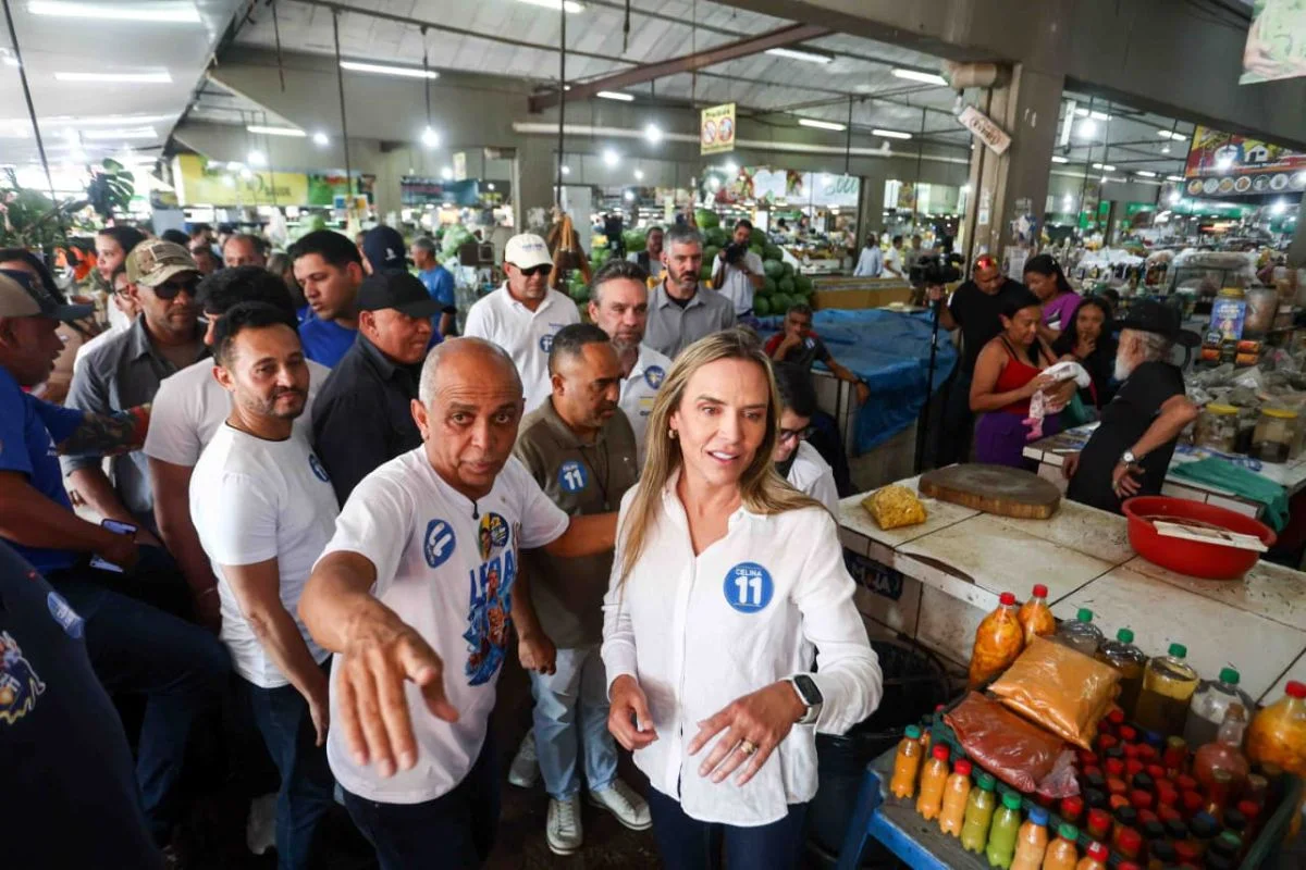 Candidata ao Governo do Distrito Federal, Celina Leão (PP) cumprimenta apoiadores na Feira de Hortifruti de Planaltina Candidata ao Governo do Distrito Federal, Celina Leão (PP) cumprimenta apoiadores na Feira de Hortifruti de Planaltina