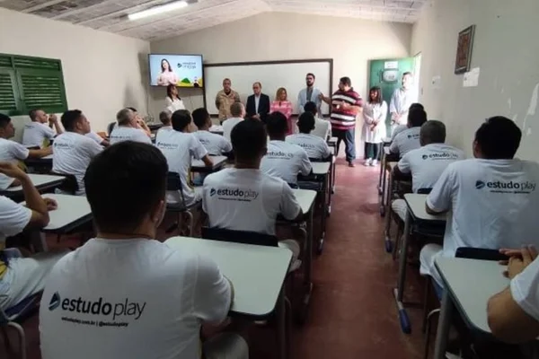 Maratona Encceja oferece aulas gratuitas para presos de todo Brasil