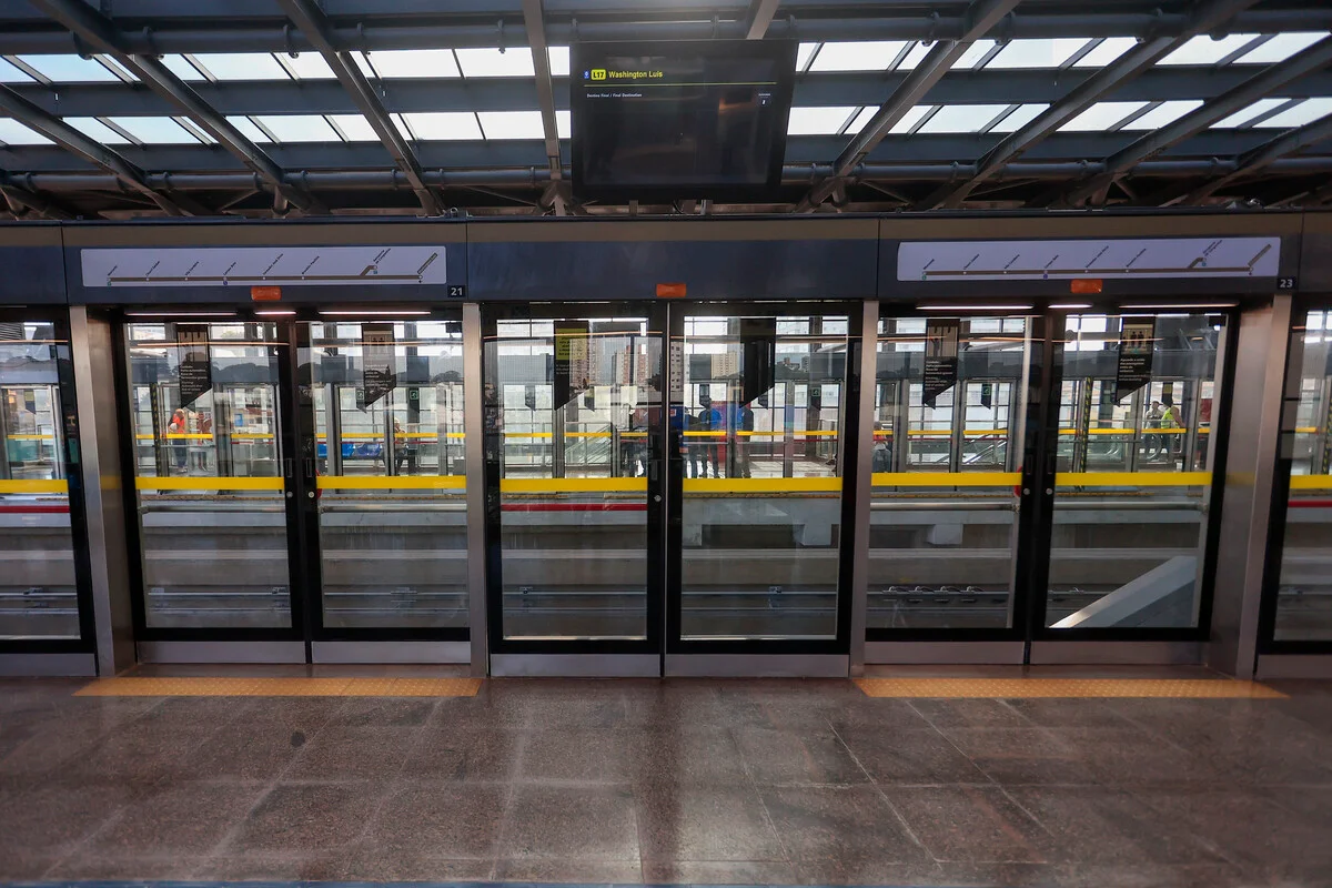 Estação Washington Luís, da Linha 17 Estação Washington Luís, da Linha 17