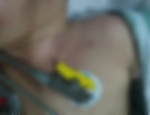 Mãe de bebê com marcas de espancamento diz que filho se automutilava
