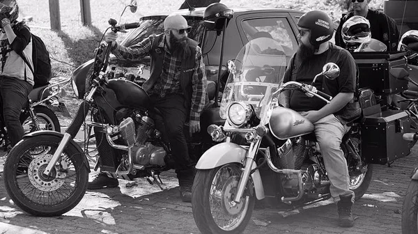 Amigos largam tudo para percorrer de moto a América Latina em um ano