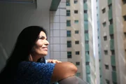 Agora, a mulher sonha em prestar vestibular para o curso de letras e publicar um livro de poesias Agora, a mulher sonha em prestar vestibular para o curso de letras e publicar um livro de poesias