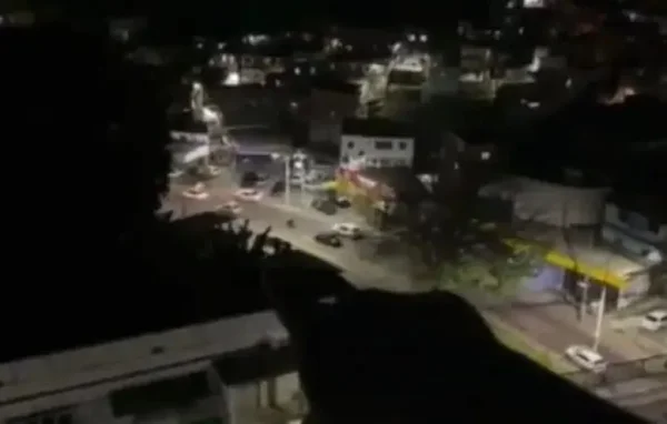 Imagem colorida de invasão do Comando Vermelho (CV) na Bahia - Metrópoles