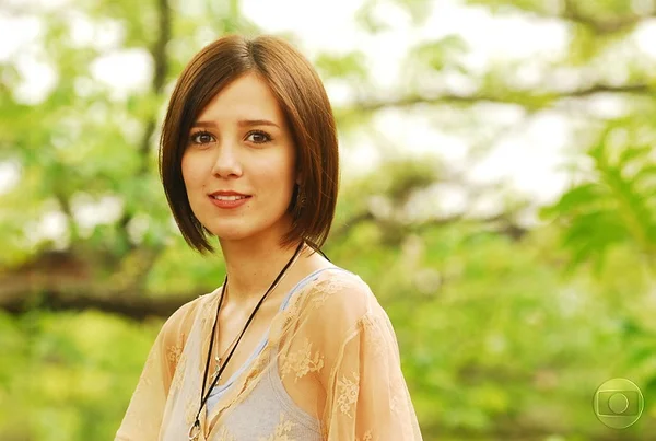 Maria Paula ( Marjorie Estiano ) em Duas Caras