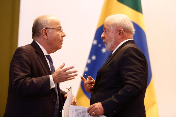 Ministro das Relações Exteriores Mauro Vieira e presidente Lula - Metrópoles