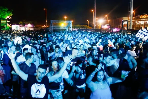 Eventos apostam em redução de danos, ação abandonada por governos