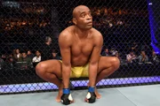 Anderson Silva lutará contra Tyron Woodley em dezembro