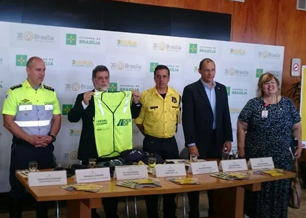 Escolhas no trânsito são foco da campanha Maio Amarelo no DF