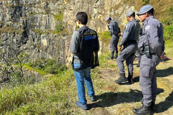 Governo de SP faz fiscalização contra rope jump e bungee jump após acidente