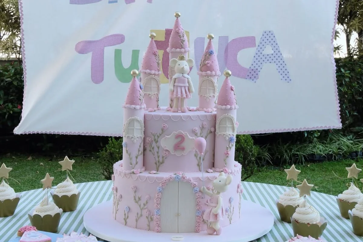 Sem Neymar, Amanda Kimberlly celebra aniversário de 2 anos de Helena - imagem 4 Sem Neymar, Amanda Kimberlly celebra aniversário de 2 anos de Helena - imagem 4