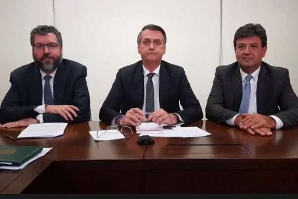 Bolsonaro faz segunda “live” e destaca viagem aos Estados Unidos
