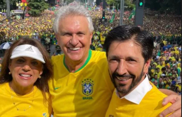 Oposição questiona ida de Nunes a ato na Paulista em carro oficial