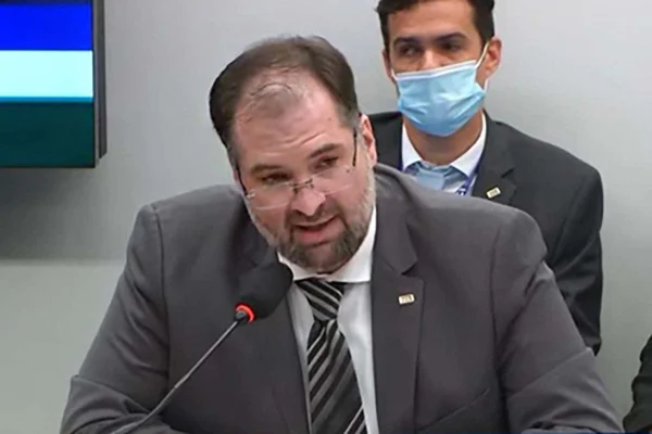 No Senado, Danilo Dupas negou interferência no teor das questões e levantou dúvidas sobre a real motivação das exonerações de servidores