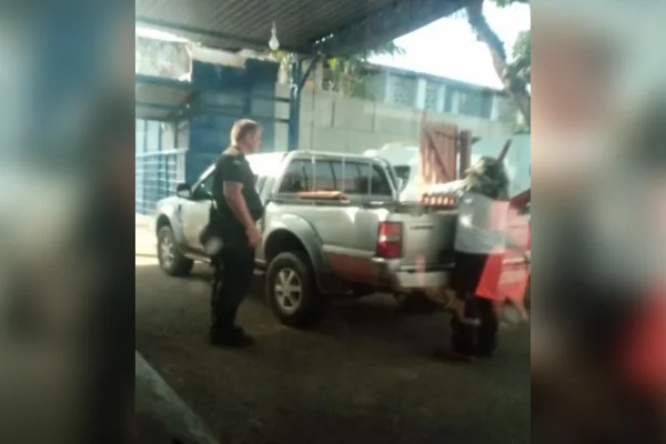 Ex-secretário é demitido após usar presos para reformar casa