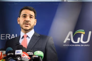 O advogado-geral da União, Jorge Messias, entrou com ADC no STF para manter decreto que aumenta IOF