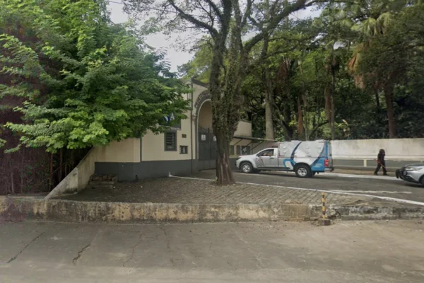 Imagem colorida de Fachada do Carandiru. Metrópoles