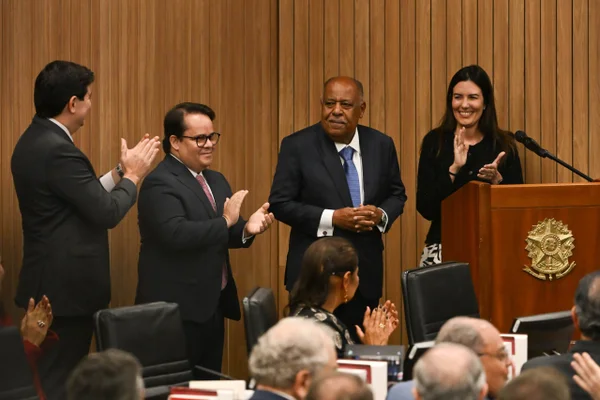 Benedito Gonçalves toma posse como corregedor nacional de Justiça