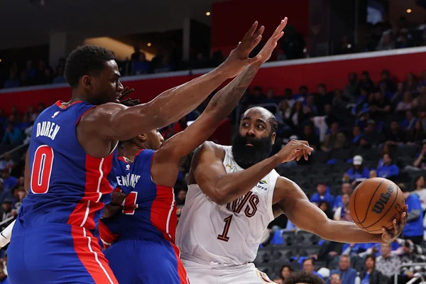 NBA: Cavaliers vencem na prorrogação e lideram série contra os Pistons