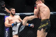 Islam Makhachev derrotou Jack Della Maddalena e conquistou cinturão Islam Makhachev derrotou Jack Della Maddalena e conquistou cinturão