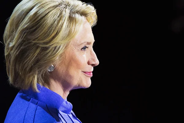 Hillary tem vantagem de 3,3 pontos sobre Trump no dia das eleições