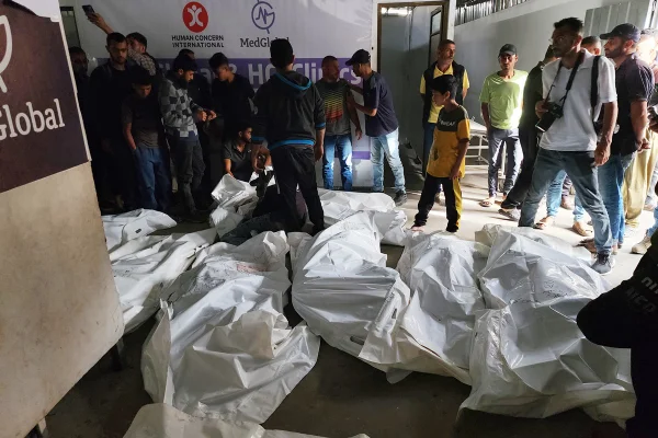 Ataque de Israel a acampamento de refugiados em Rafah inferno