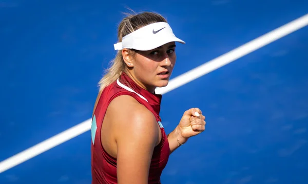 Marta Kostyuk, tenista russa, durante participação no torneio de Dubai, realizado em fevereiro de 2022