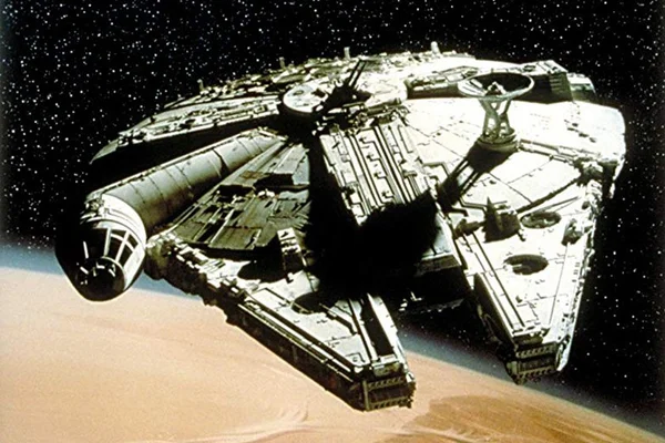 Disney anuncia nova atração com Millenium Falcon em tamanho real