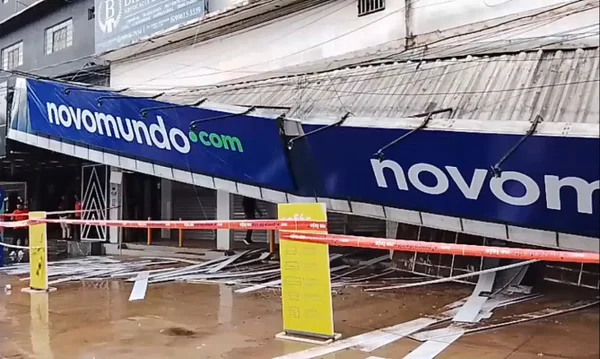 Fachada de loja destruída - Metrópoles
