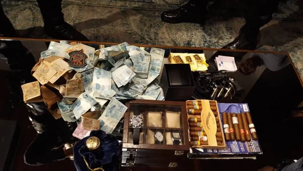 Bandidos roubam R$ 137 mil, relógios e ouro de escritório do Lago Sul