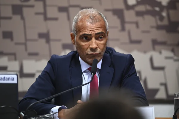 Kim Kataguiri aciona PGR contra Romário por propaganda de bets - destaque galeria
