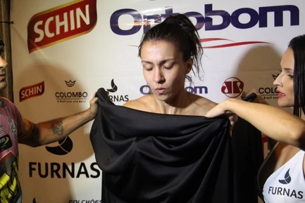 Antes de estreia pelo UFC, Amanda Ribas é suspensa por dois anos