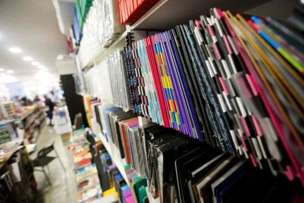 Câmara Legislativa aprova projeto que recria Cartão Material Escolar