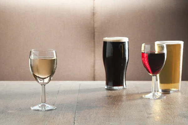 E se a moda pega? Alerta em vinho e cerveja gera “rixa” na Europa
