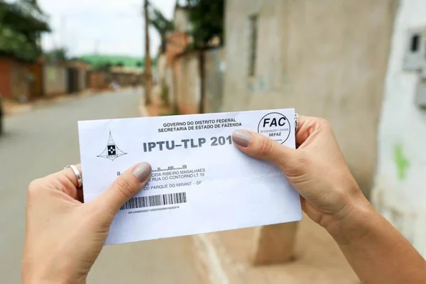 IPTU - Metrópoles