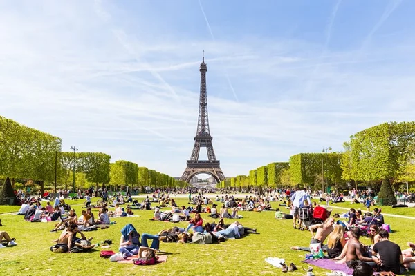 Você já parou para pensar como surgiu o turismo europeu?