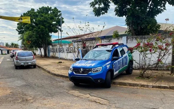 Viaturas da PMGO cuidando da segurança de eleitores e agindo contra denúncias - Metrópoles