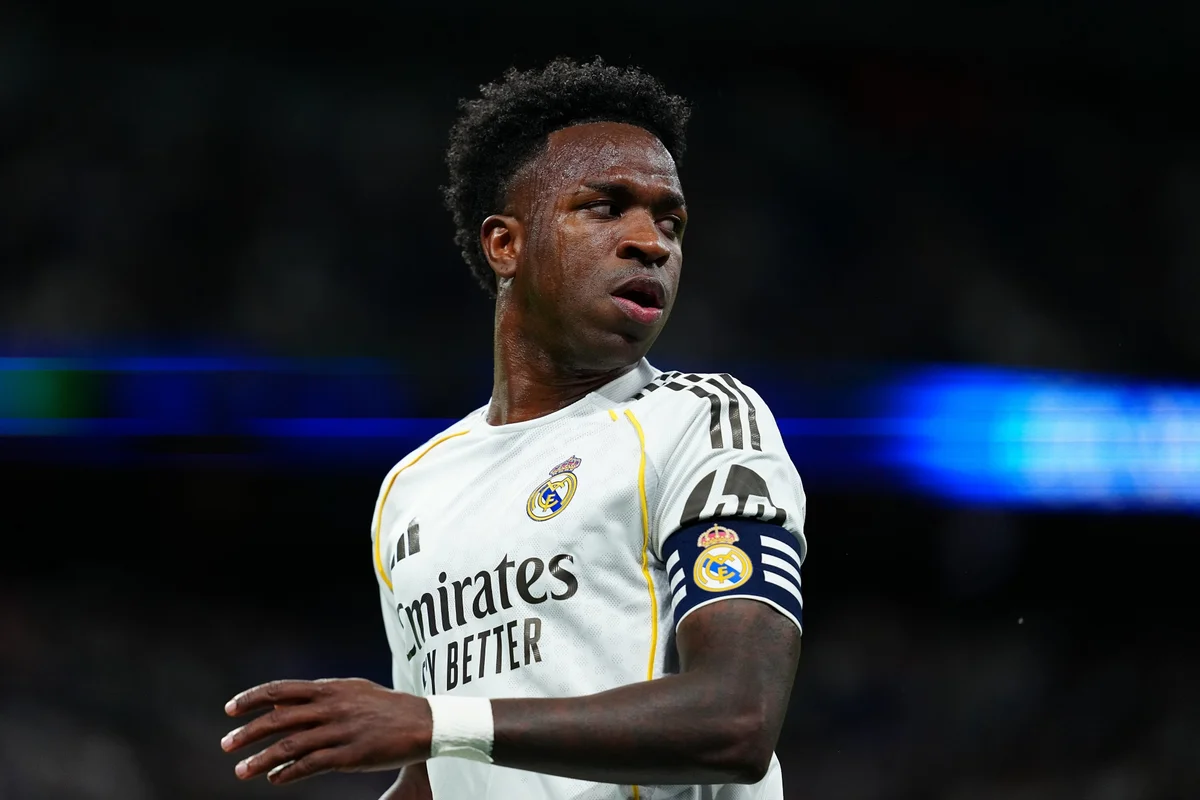 Arsenal prepara força-tarefa para tirar Vini Jr. do Real Madrid
