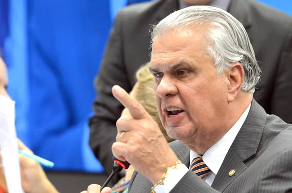 Conselho de Ética aprova admissibilidade de processo contra Cunha
