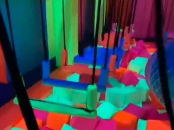 Foto colorida de brinquedo criança - Metrópoles