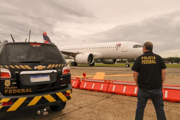 polícia federal pf aeroporto de guarulhos cocaína prisão