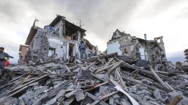 Terremoto de 6,6 graus atinge Itália e monumentos são fechados