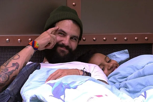 BBB18: fora da casa, Wagner faz tatuagem em homenagem a Gleici