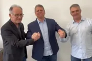 Tarcísio de Freitas, Nilton Hirota e Renato Bolsonaro reunidos em vídeo